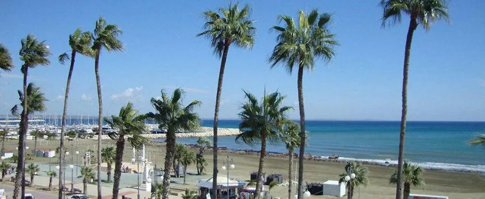 Tuck Inn Larnaka