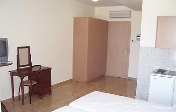 Aparthotel Tuck Inn Larnaka